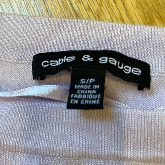 ❌SOLD DONT BUY ❌sweater NWOT size small - Picture 5 of 5